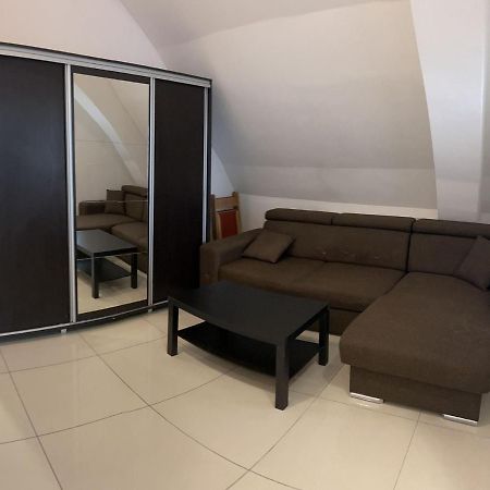 Chez Ana Apartment Otopeni Ngoại thất bức ảnh